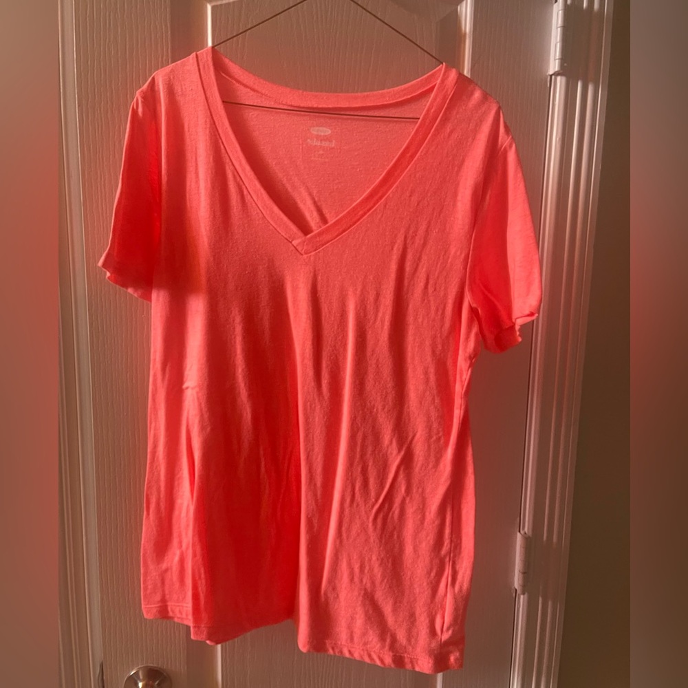 Old Navy: Lightweight V-Neck Top - NEW!